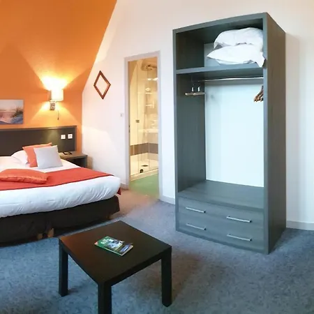 Hotel Le Rohan Charme Et Caractere Pontivy Exterior foto