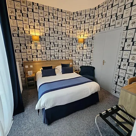 Hotel Le Rohan Charme Et Caractere Pontivy Exterior foto